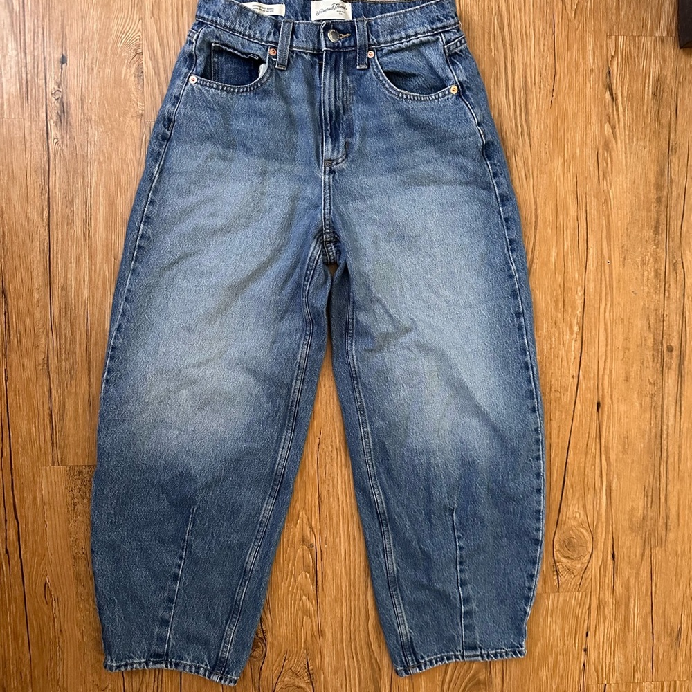 Universal Thread Blue High-Rise Jeans